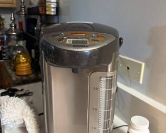 Zojirushi CV-DCC40 Electric Water Boiler and Warmer