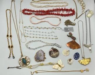 Mixed Necklace Lot Pendant Gold Tone Silver Tone Beaded Styles