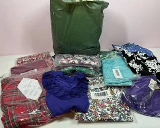 Mixed Lot of Womens Clothing Tops Assorted Styles Mystery Lot 14 Size Small