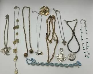 Mixed Necklace Lot Gold Tone Silver Tone Pendants Beads