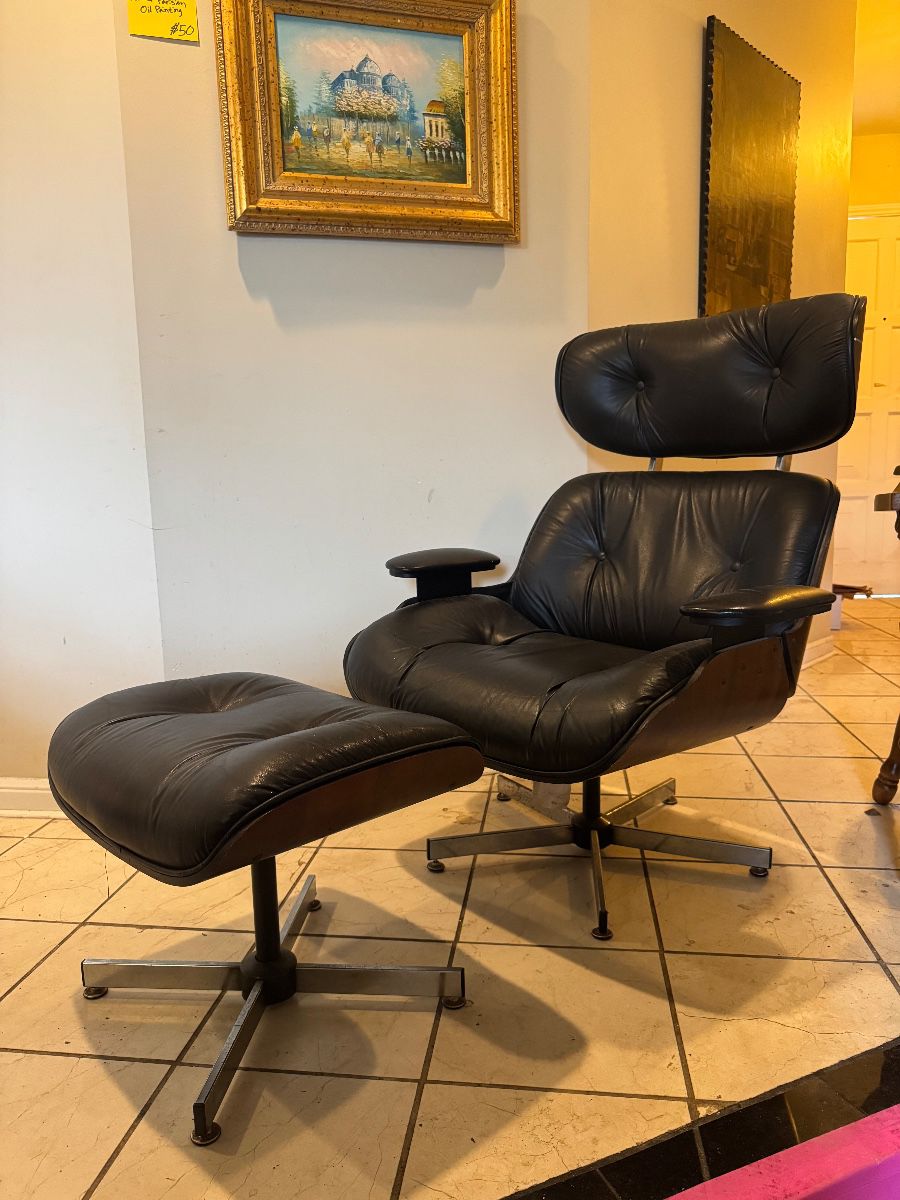 70’s Plycraft Eames style with ottoman amazing condition 