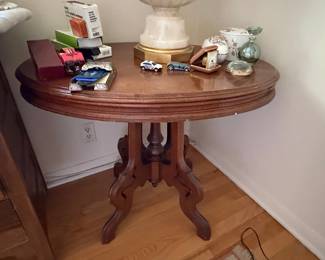 Victorian Eastlake Walnut Pedestal Table