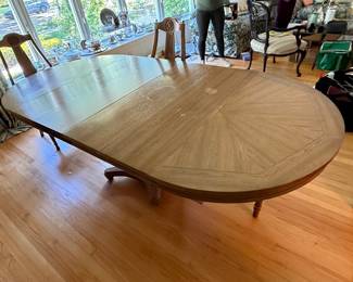 Ethan Allen Oval Pedestal Dining Table with Four Chairs