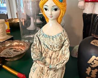 Hong Horizons Paper Mache Figurine of a Girl