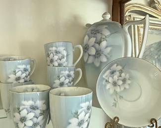 Bavaria Schumann "Wild Rose" Tea Set