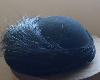 Libye Diamond Black Feathered Hat