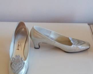 Joyce "California" Collection Heeled Pumps