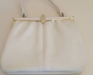 Vintage White Leather Kiss Lock Handbag