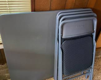 Card table with set of 4 chairs