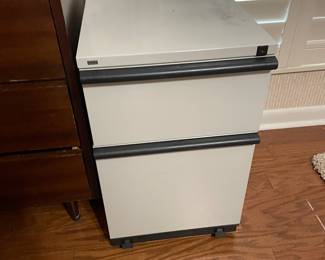 2 drawer metal file cabinet on wheels