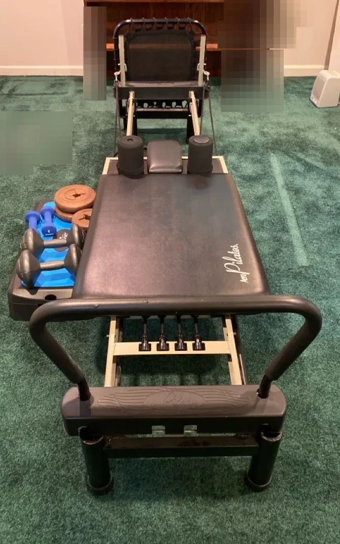 001 AeroPilates Premier Reformer, Bench And Free Weights