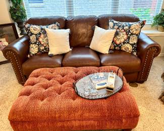 Gorgeous leather couch 