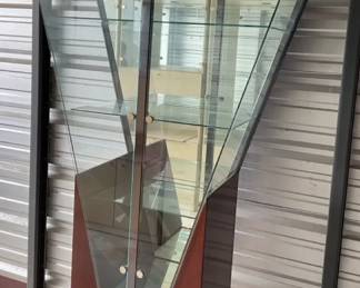  05 Triangle Curio