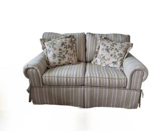 Loveseat 