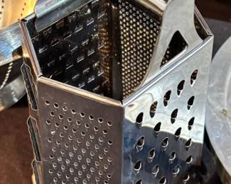 GC92 Hand Cheese grater