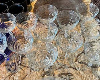 GC99 Twelve decorative stemmed glass puddingdesert bowls