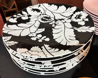 GC6 7 dinner plates