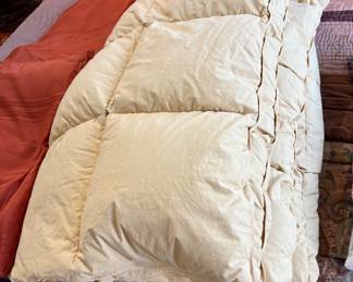 OO16 quilted bedspread