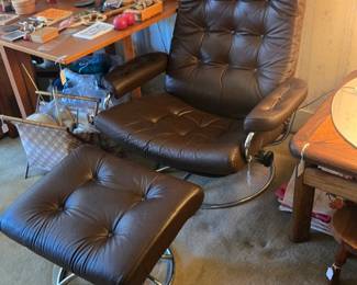 Ekornes stressless recliner & ottoman 