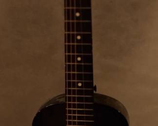 Beginner/ Child Guitar (2 Missing Strings)