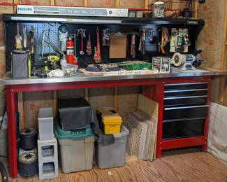 Great Condition! Craftsman Work Bench $575 Call Donna at 850-516-2425 to Buy!