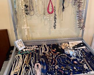 Costume jewelry 