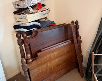 Twin beds 