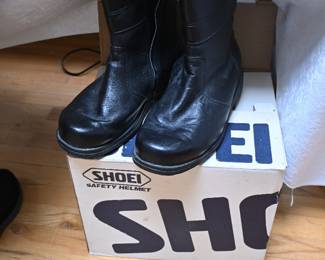Motorcycle boots, Shoei Helmet