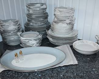 Vintage China Dish set Graymont
