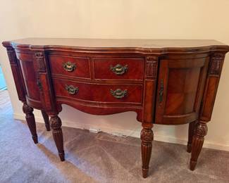 Stunning Broyhill Sideboard