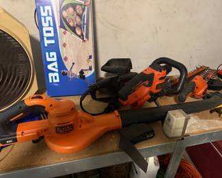 Black & Decker 40 V leaf blower, hedge, trimmers with batteries and chargers