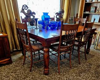 Dining sets 