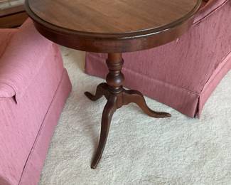 Vintage round three leg end table