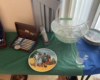 Wizard of Oz plate, 1960s punch bowl set