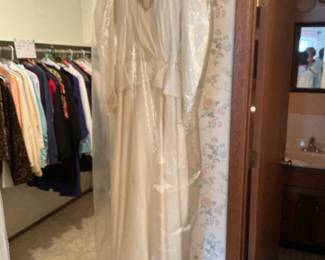 Vintage wedding dress