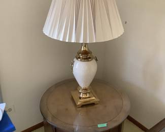 Round end table with ceramic lamp