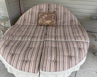 Perfect for Poolside Lounging!