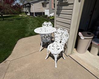 Outdoor Iron Furniture 