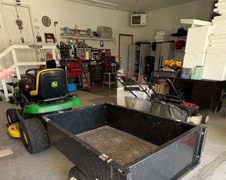 Riding Lawnmower 