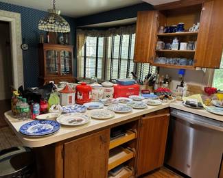 Kitchenwares, Souvenir Travel Plates