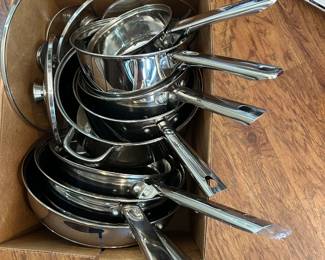 Cook's Tools 8 piece set with lids. Never used.