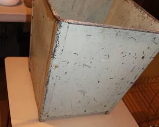 Old tin