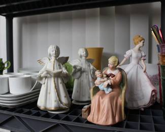 Figurines