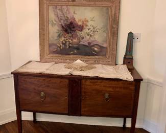 Cute small sideboard 