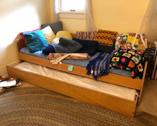Trundle bed $50
