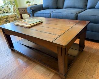 Mission Style Lift Top Coffee Table