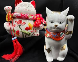 Japanese Ceramic Maneki Neko Lucky Cats