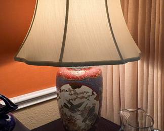 Vintage Japanese Imari Porcelain Vase Table Lamp