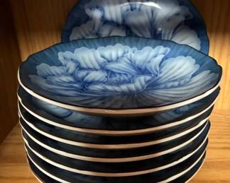 Vintage Japanese cobalt blue and white lotus flower plates - 8