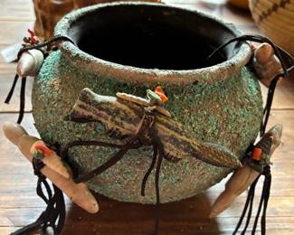 Zuni ceremonial fetish pot